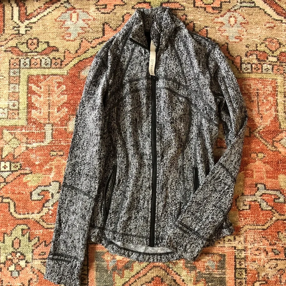 Lululemon Define Jacket - Picture 3 of 4